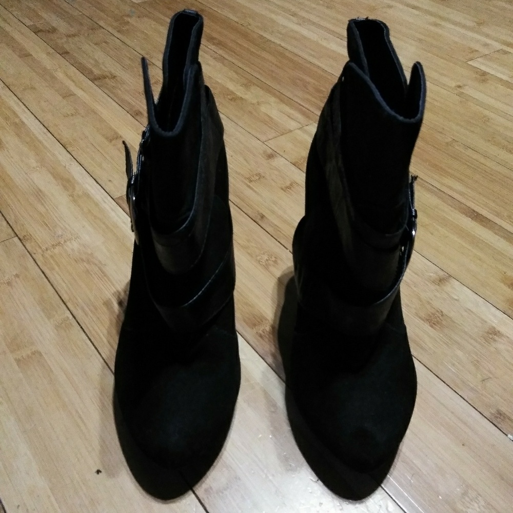 Booties - Picture 3 of 6